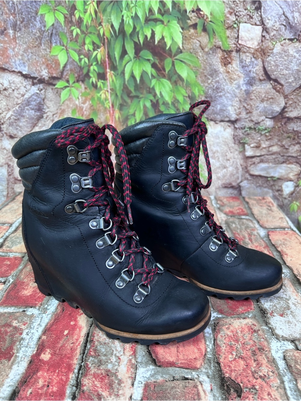 SOREL Black Leather Hidden Wedge Lace Up Boots, 7 - Picture 7 of 15
